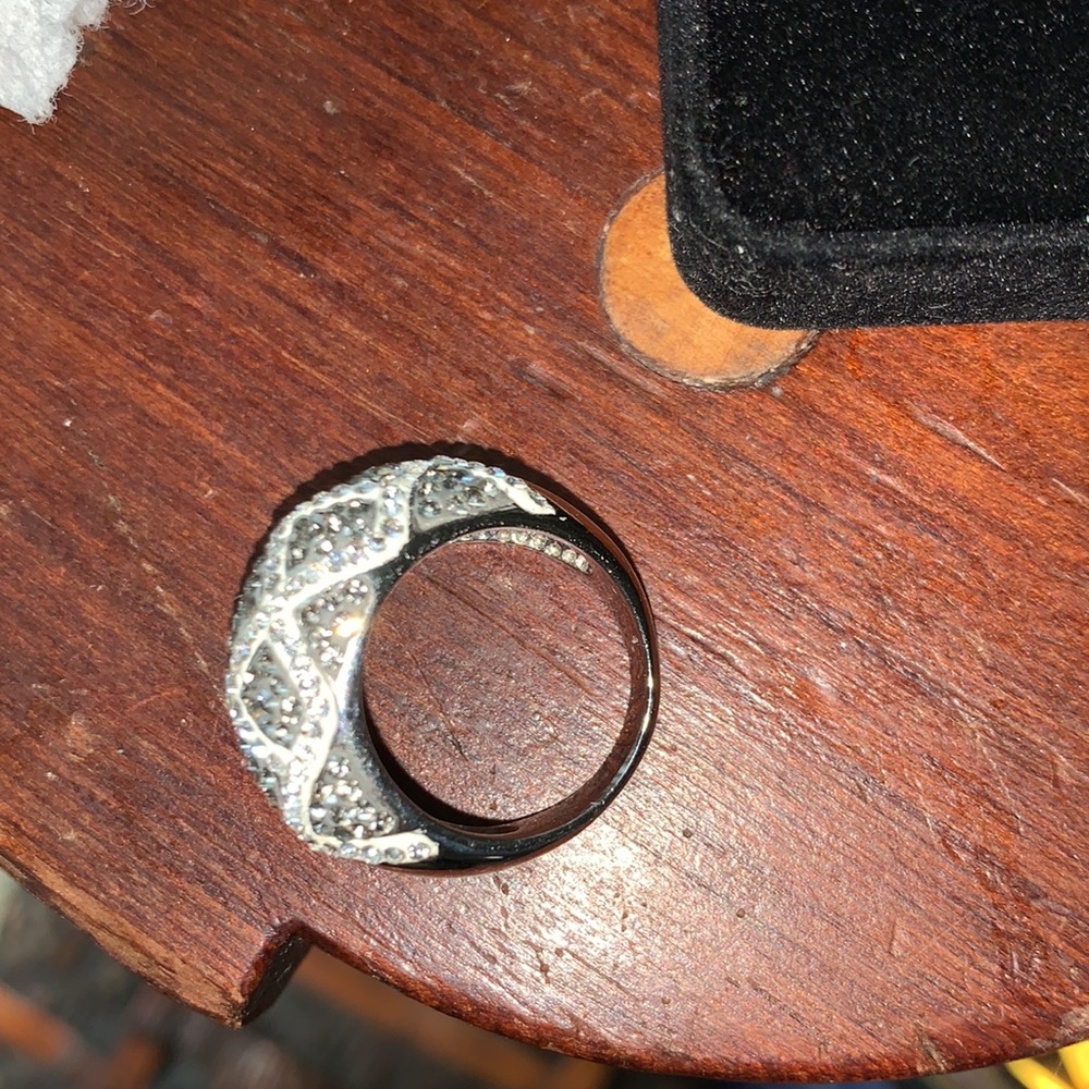 Ring - Picture 3 of 3